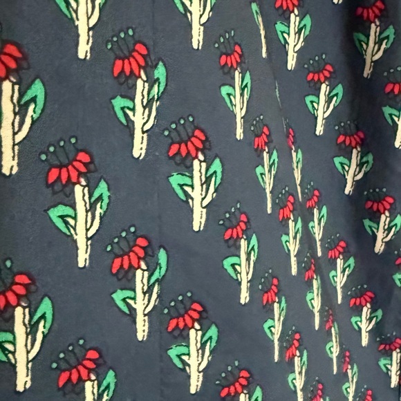 Anthropologie Entro cotton floral puff sleeve ruffle button up top - Picture 4 of 8